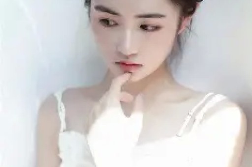 女网红上厕所发现头直接选择报警两个人被逮捕
