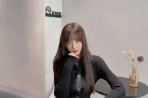 千万粉丝网红白冰偷税被查 抖音客服：是否封禁以通知为准