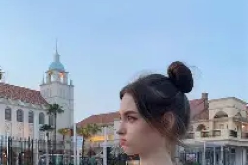 大瓜！百万粉丝女网红梁嘉蕊被曝私生活混乱！聊天记录辣眼！