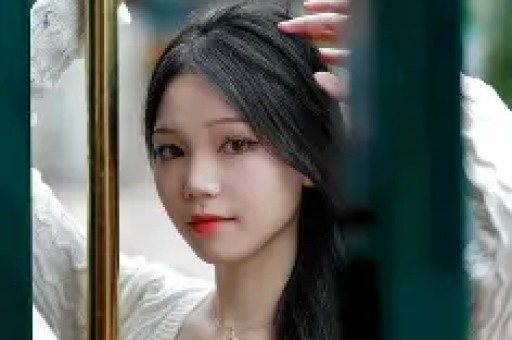 盘点2025年爆火的10位美女网红你认识几个？