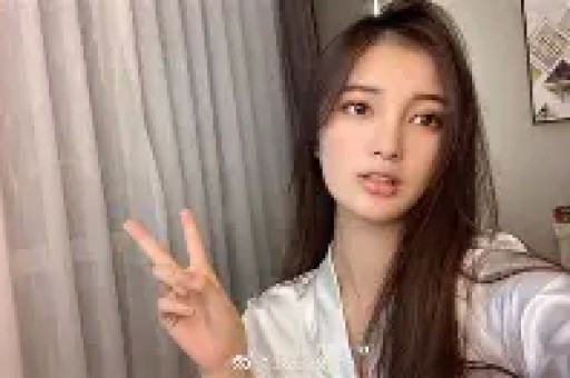 闫妮也没想到离婚22年的邹伟竟给55岁仍单身的她留了一手好牌